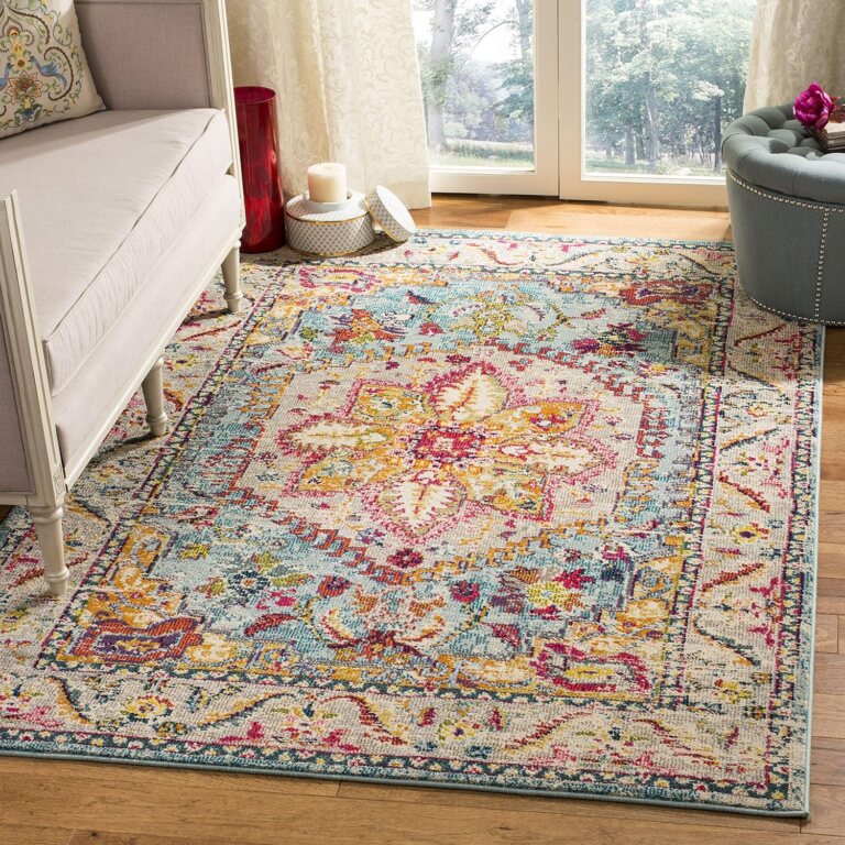 SAFAVIEH Phoenix Collection Area Rug - 5'1" x 7'6", Turquoise & Beige, Boho Chic Oriental Medallion Design, Non-Shedding & Easy Care, Ideal for High Traffic Areas in Living Room, Bedroom (PHX153K)
